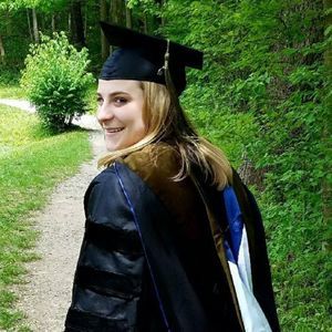 Meet your Posher, Hayley